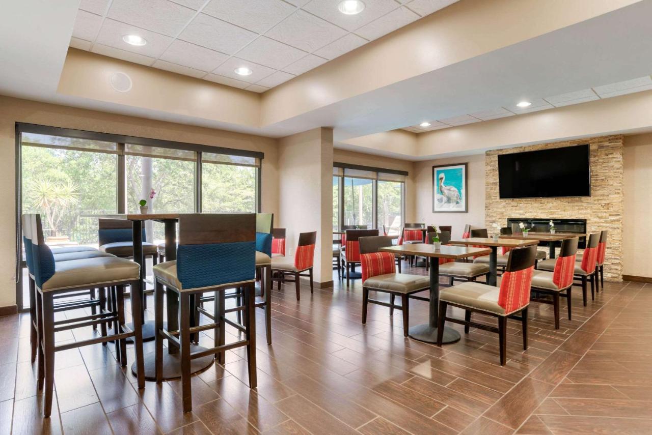 Comfort Suites Tallahassee Capitol - University Area Eksteriør billede